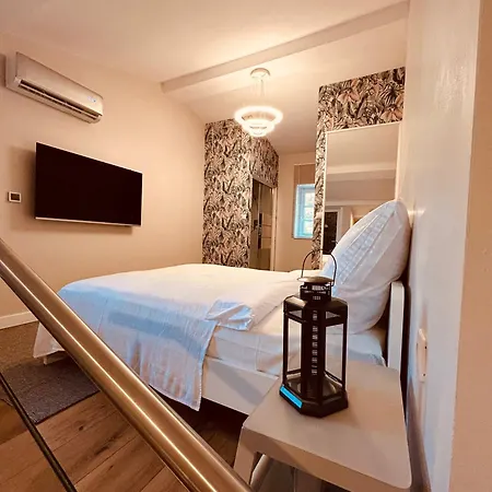 Apartment Au Centre Du Port De Bonifacio (Corsica)