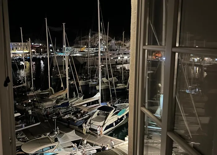 Au Centre Du Port De アパート *