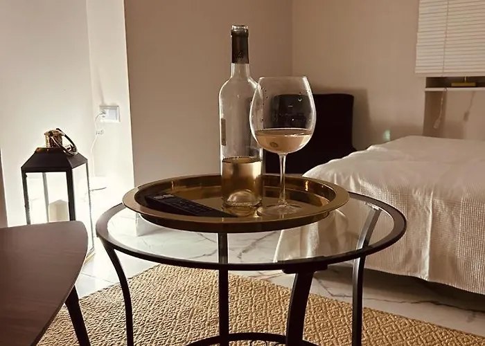 Au Centre Du Port De * ボニファシオ